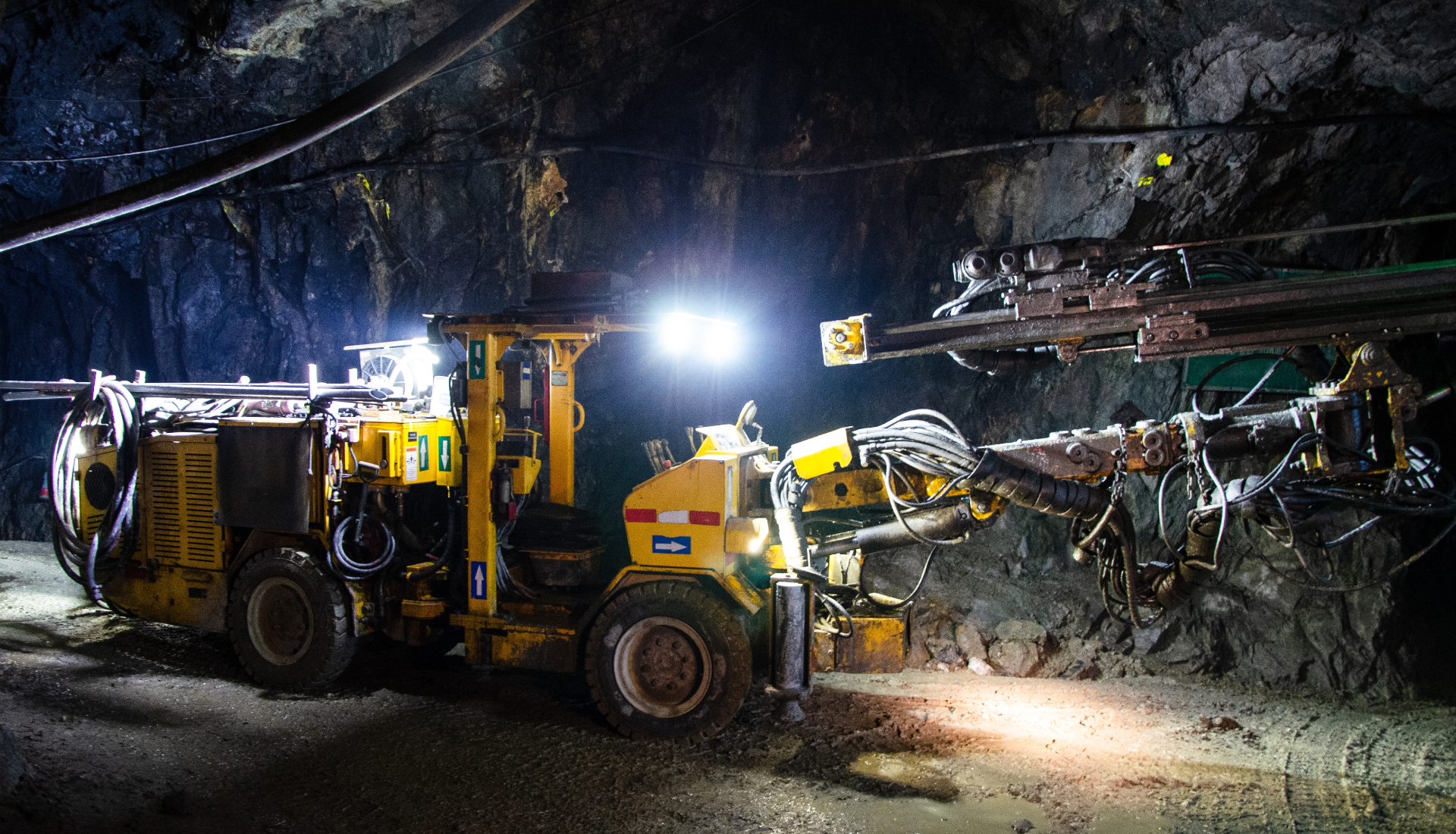 Conoce en qué consiste la minería subterránea.